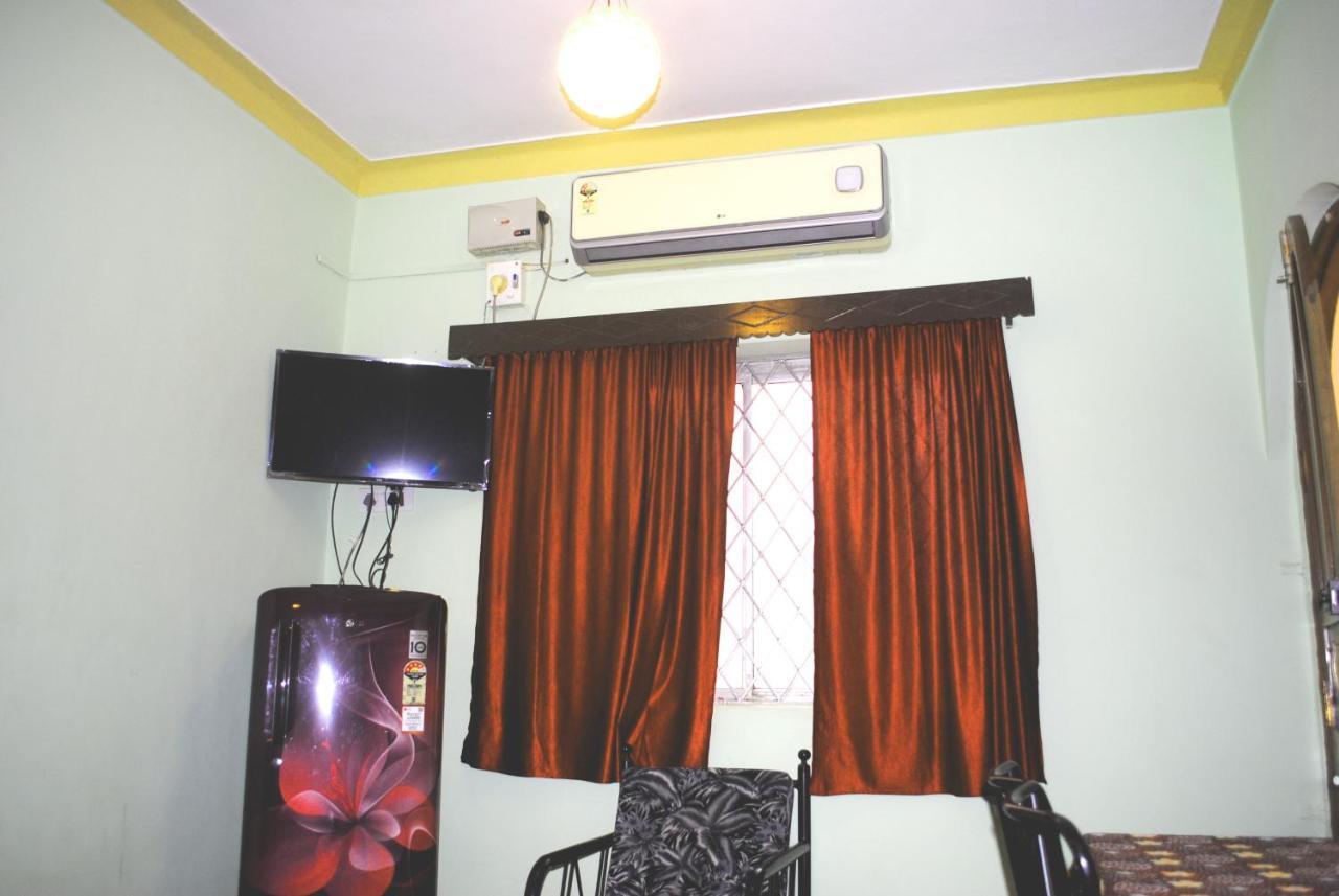 Joe And Marietta'S Guesthouse Calangute Exterior photo