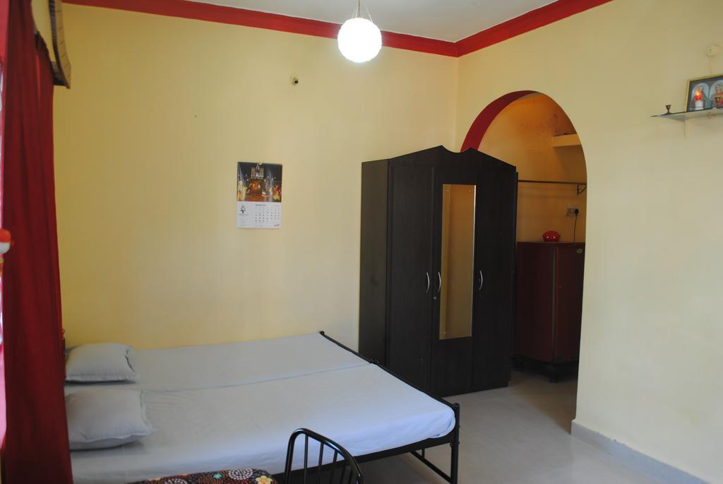 Joe And Marietta'S Guesthouse Calangute Room photo