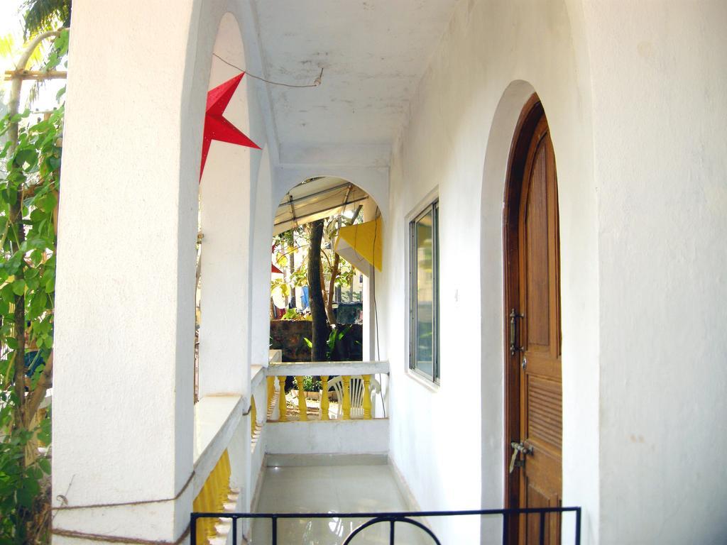 Joe And Marietta'S Guesthouse Calangute Room photo