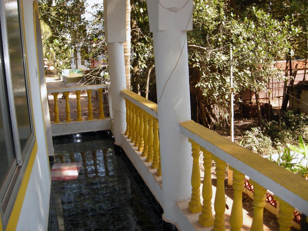 Joe And Marietta'S Guesthouse Calangute Room photo
