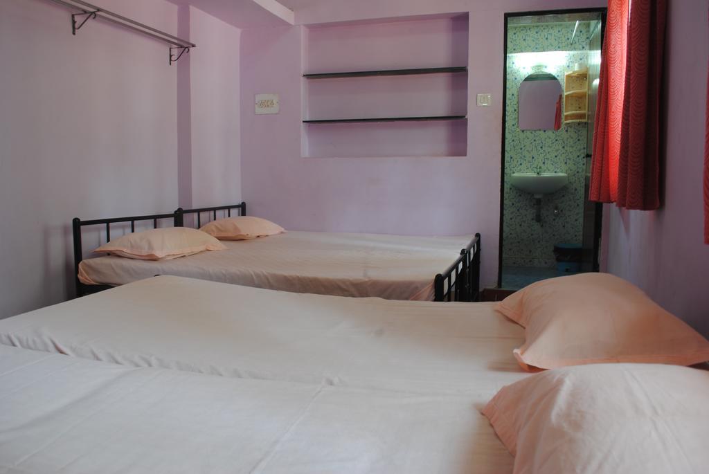 Joe And Marietta'S Guesthouse Calangute Exterior photo