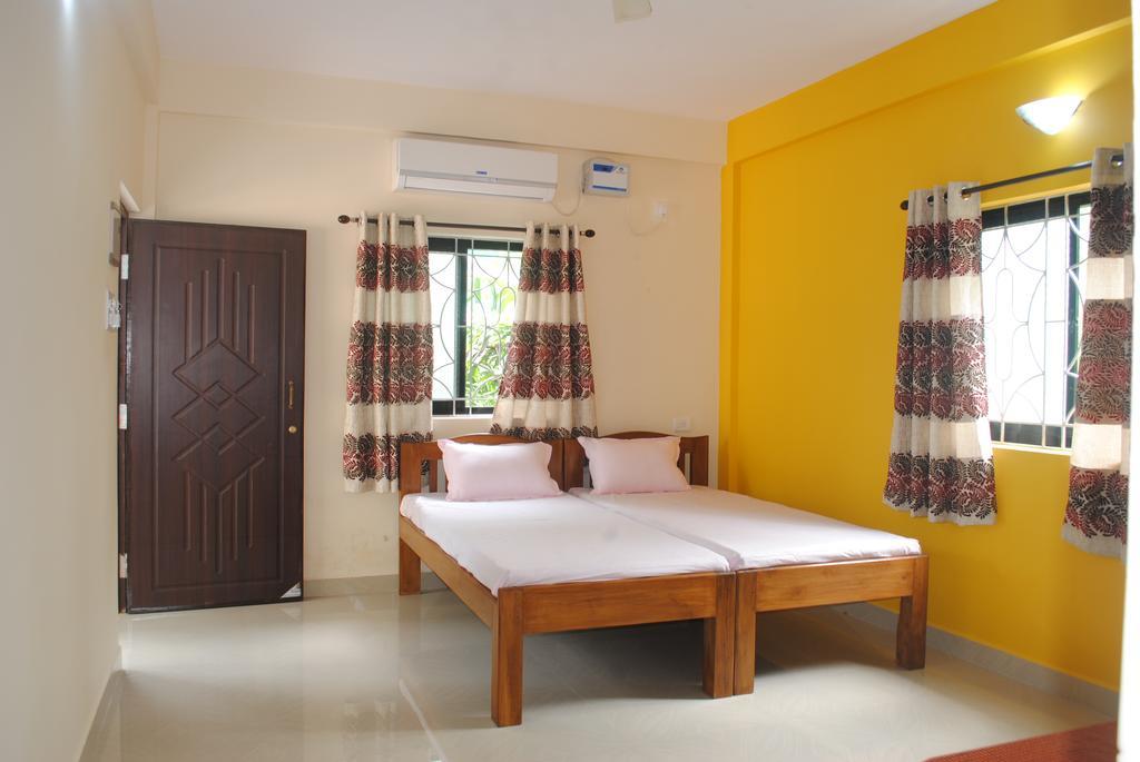 Joe And Marietta'S Guesthouse Calangute Exterior photo