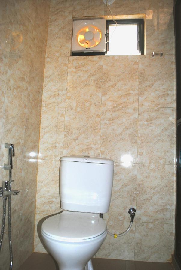 Joe And Marietta'S Guesthouse Calangute Exterior photo